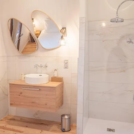 公寓 Chateau Du Parc - Gites Climatises & Spas A Pezenas