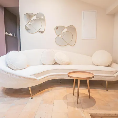 Chateau Du Parc - Gites Climatises & Spas A Pezenas 佩兹纳斯