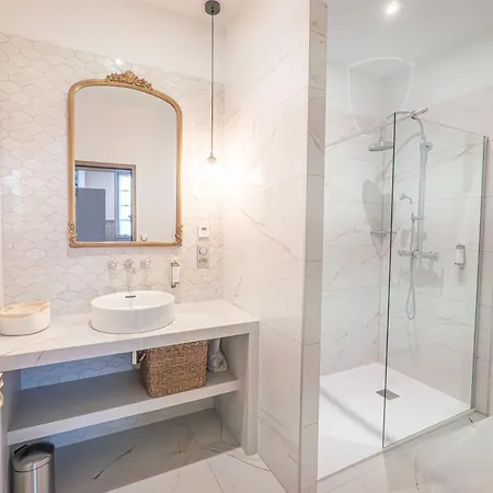 公寓 Chateau Du Parc - Gites Climatises & Spas A Pezenas 佩兹纳斯