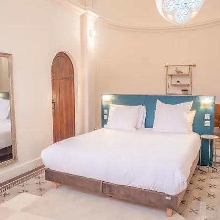 Chateau Du Parc - Gites Climatises & Spas A Pezenas 佩兹纳斯