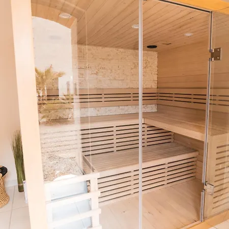 Chateau Du Parc - Gites Climatises & Spas A Pezenas