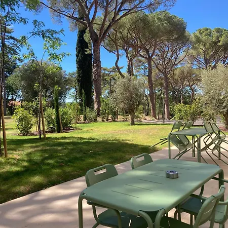 公寓 Chateau Du Parc - Gites Climatises & Spas A Pezenas