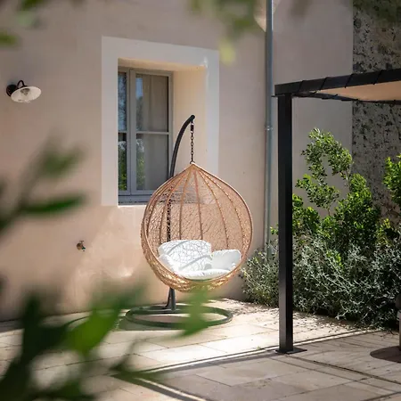 Chateau Du Parc - Gites Climatises & Spas A Pezenas * 佩兹纳斯
