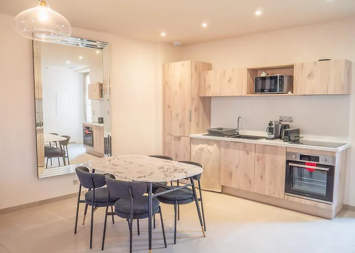 شقة Chateau Du Parc - & Spas A Pézenas